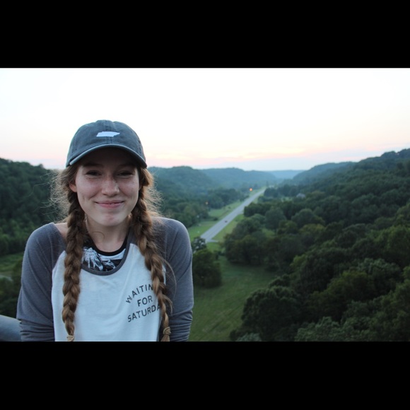 Meet your Posher, Ashlyn - Picture 1 of 1